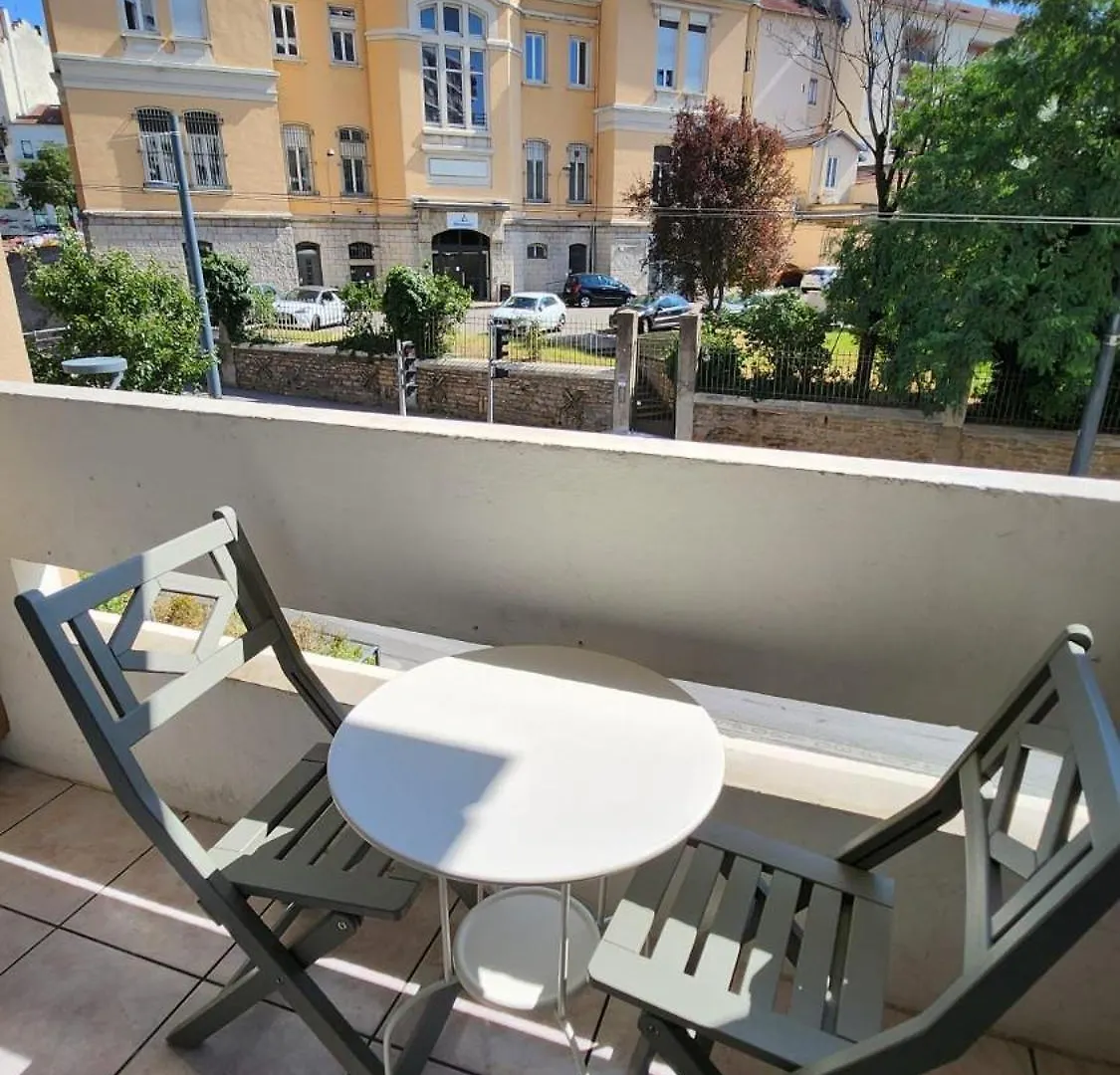 Le Tolstoi Chic Apartment Villeurbanne
